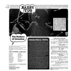 (Interior izquierdo del LP) 